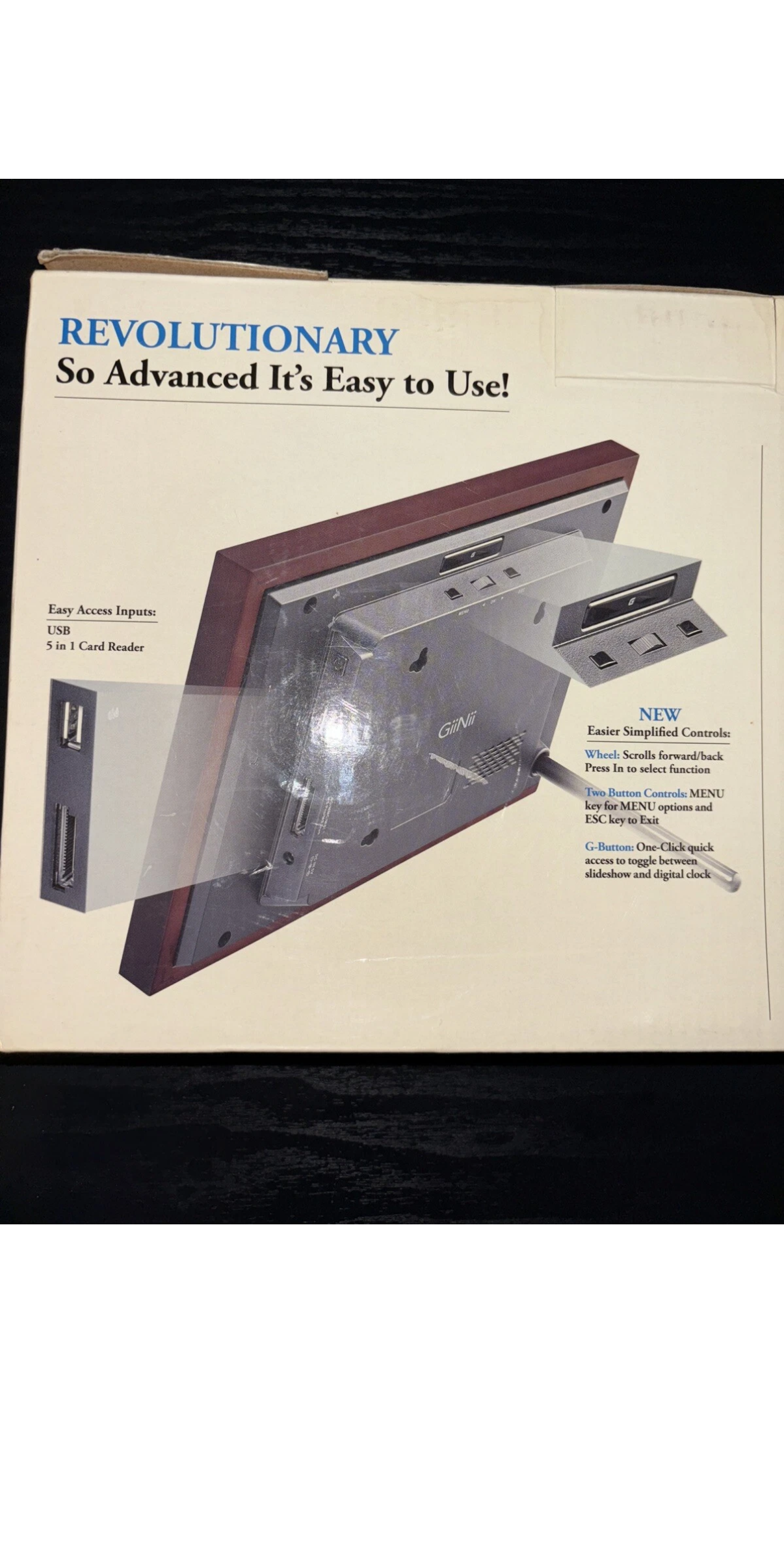 7 Inch Digital Photo Frame by GiiNii Wood Frame GP-7AWP-1 New in Box